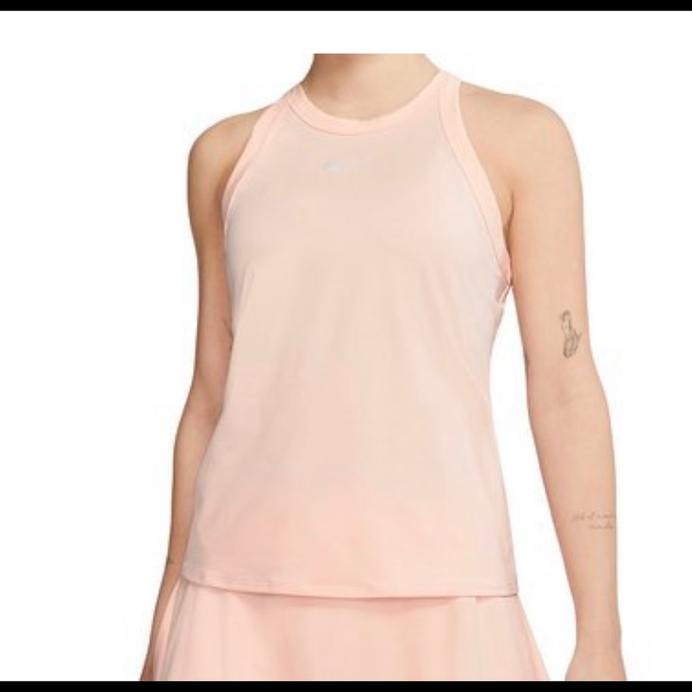 Nike Women’s Court Dry Tennis Tank / Coral - Med